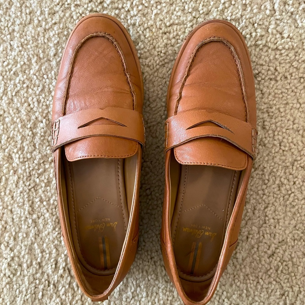 Sam Edelman Birch leather Classic loafer in light Cuoio / dark beige color